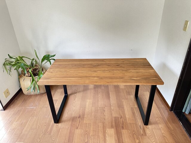 無垢材 スクエアダイニングテーブル スクエア ダイニングテーブル 【無垢材・カフェ風】 色：ダーク