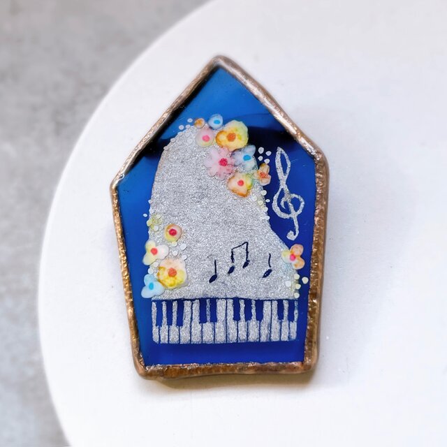 ピアノのブローチ　bloom　秋色　ステンドグラス