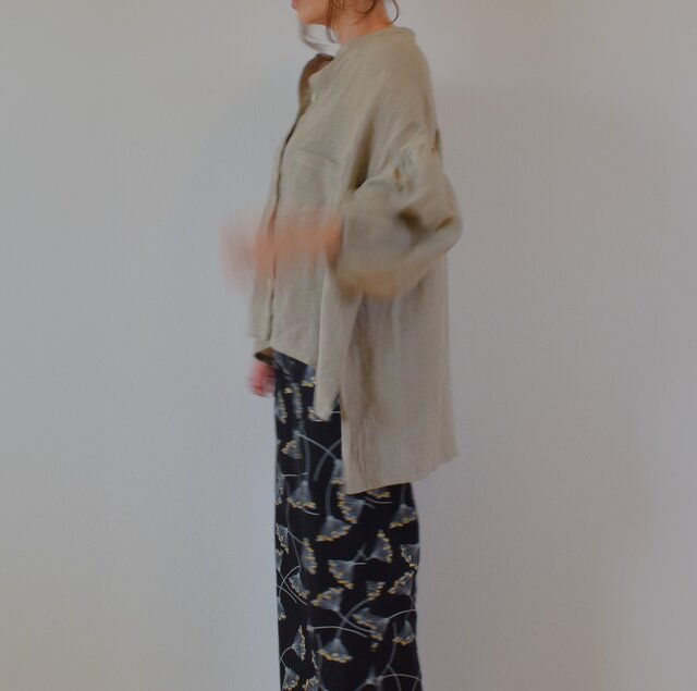 やわらかリネン100％ バンドカラー ギャザースリーブ ブラウス/ナッツ