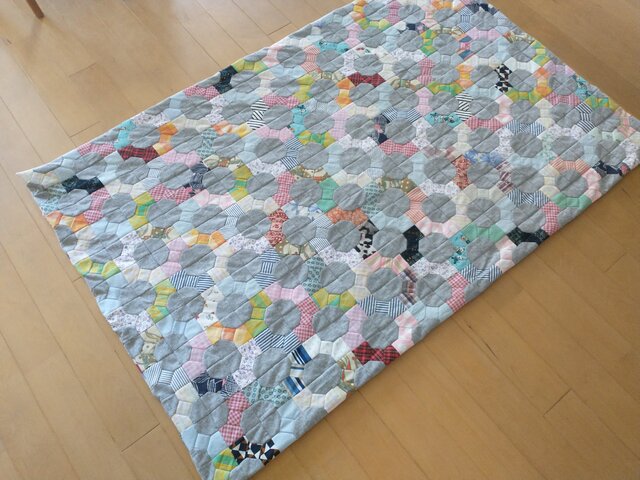 パッチワークのブランケット 大きめ | iichi 日々の暮らしを