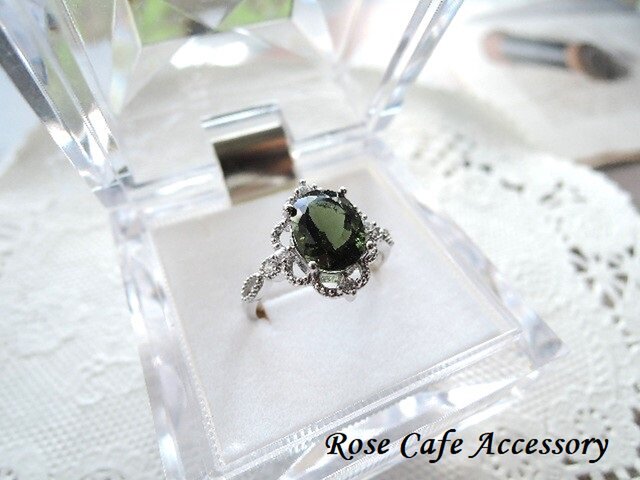 1377）フラワーモチーフブローチチェコガラスシリーズ✨ブルーカラー