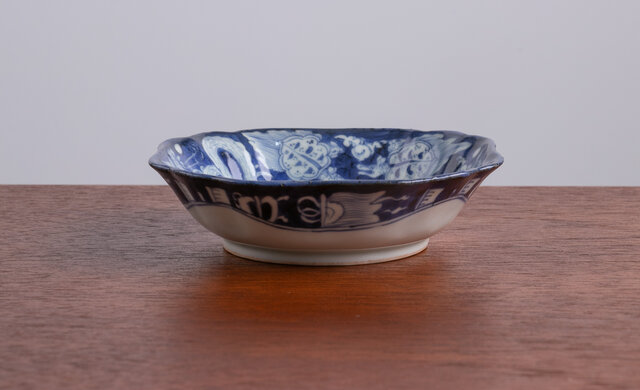 古伊万里　染付　皿　かぶ 古伊万里 染付 山水鶴亀文 四方皿 江戸後期 E948 | iichi 日々の