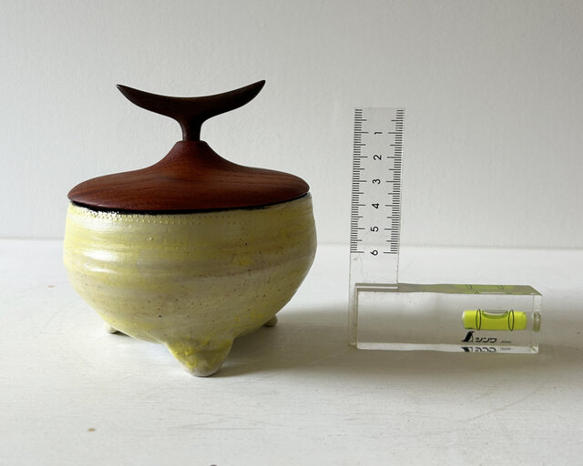 3本足の陶器　ヴィンテージ it-66eb31f560334-1200.jpg