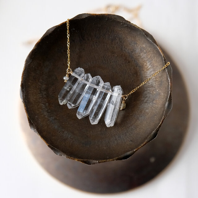 ダブルポイントクリスタルのネックレス（氷柱）