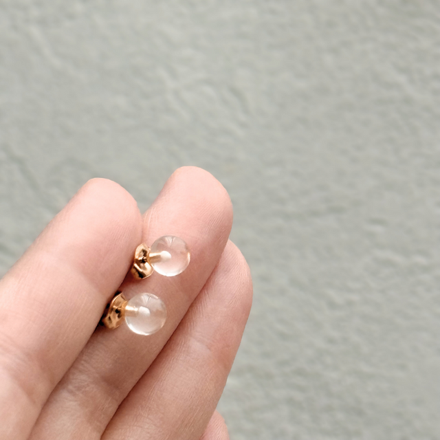 6mm シンプル ローズクォーツ/紅水晶 K18GP RHP 天然石ピアス - petitS