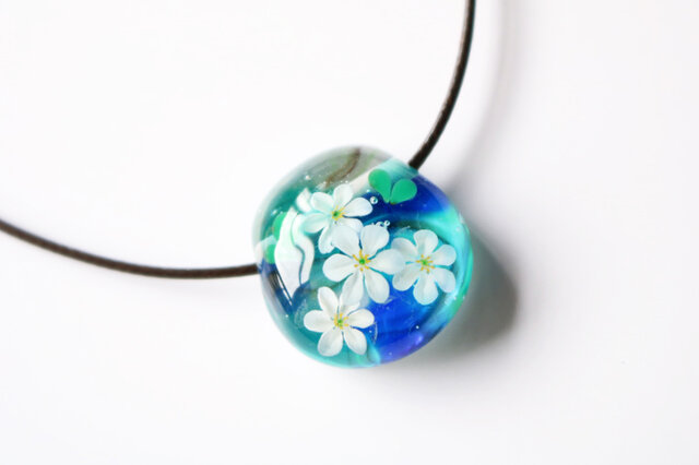 専用☆枝豆とビール♪ ペンダント　　とんぼ玉ガラス 172f794d1347ea350f4328270982cb