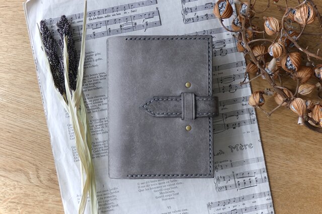 トラベラーズノートカバー／パスポートサイズ／革／グレー | iichi