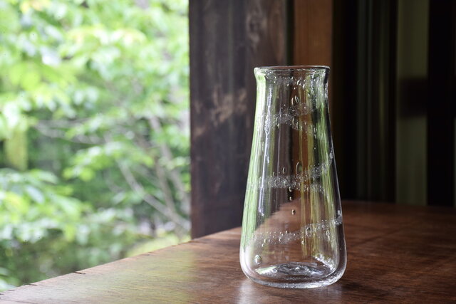 水牛の角　花瓶 泡螺旋花瓶(さんかく） | iichi 日々の暮らしを心地よくする