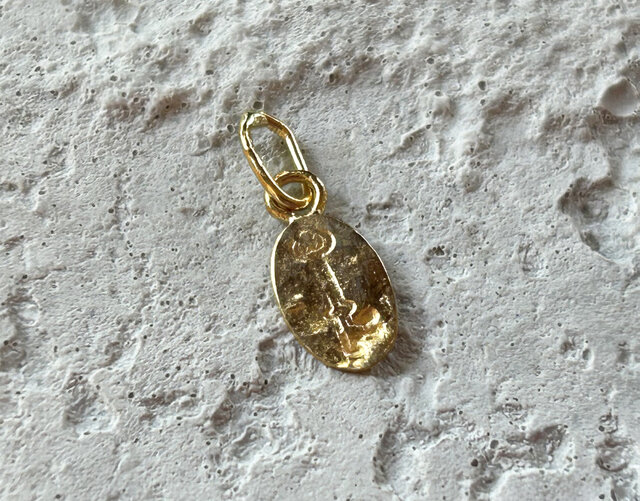 K24純金＋K22秘密の鍵◇The secret key◇ペンダントトップ | iichi