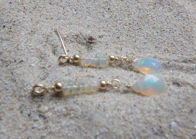 14kgf*Ethiopian Opal Stud Earrings 【宝石質】エチオピア産
