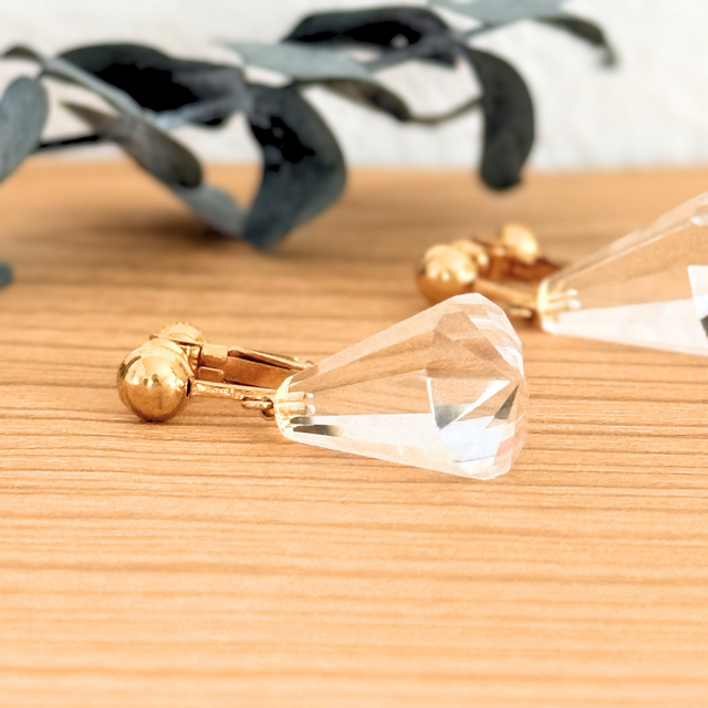 22mm 剣型 クォーツ/白水晶 天然石イヤリング - ツルギ | iichi 日々の