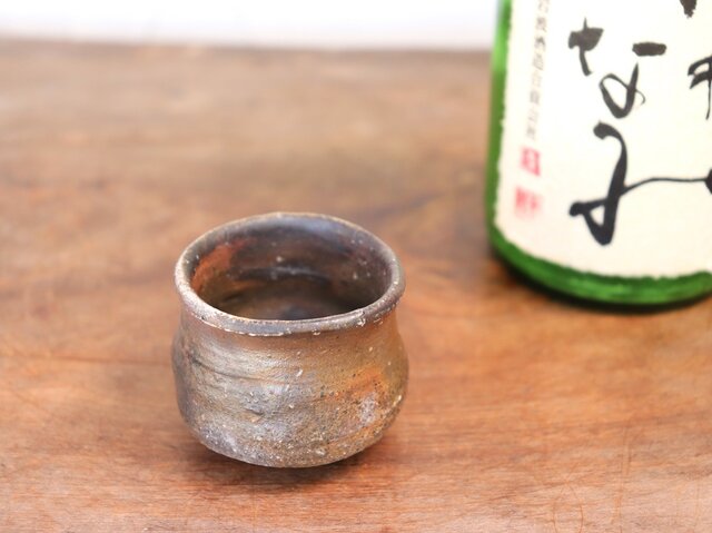 備前焼 ぐい呑み gi-036 | iichi 日々の暮らしを心地よくする