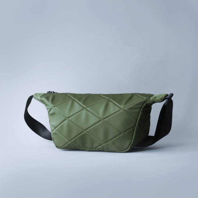 MA-1 キルティング ボディバッグ / カーキ