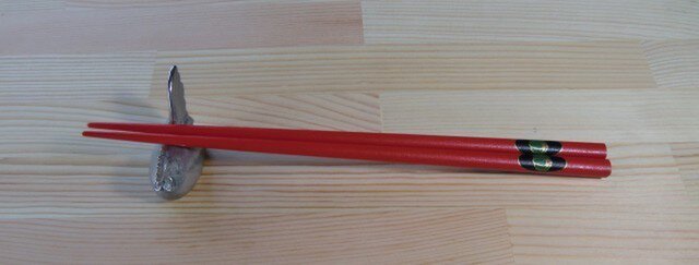 鶏の箸置 | iichi 日々の暮らしを心地よくするハンドメイドや