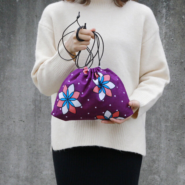 アフリカ布の巾着ショルダー（カンガ）斜めがけ たすき掛け インナーバッグ