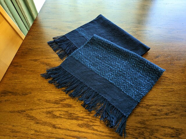 色無地　狢菊　地紋　紺色　躾糸付き　丸に片喰　シンプル　礼装　I1 色無地 狢菊 地紋 紺色 躾糸付き 丸に片喰 シンプル 礼装 I1