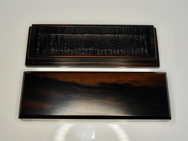 黒柿の楊枝箱 | iichi 日々の暮らしを心地よくするハンドメイドや