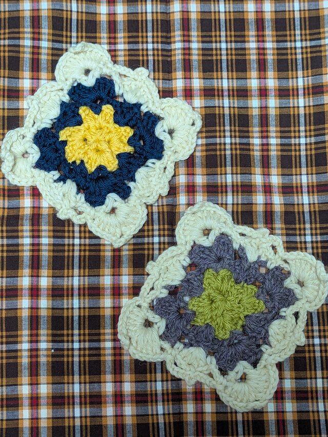 カラフル手編みコ━スター