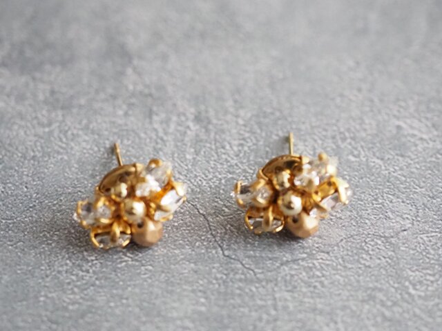 ビジューピアス　ハチ ハチ』（クリア）ビジューなハチピアス/イヤリング | iichi 日々の