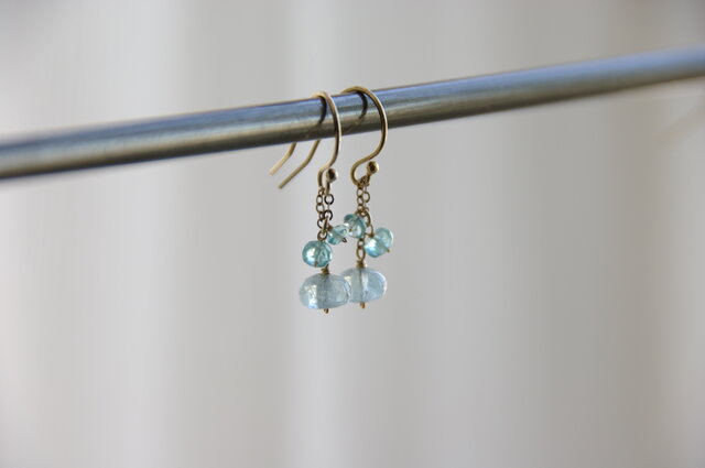 K14GF】夜空の瞬きピアス | iichi 日々の暮らしを心地よくする