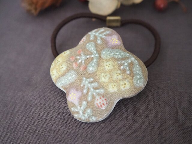 陶器のヘアゴム 『Floral Pattern』 | iichi 日々の暮らしを心地よく