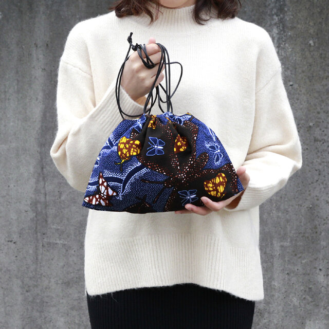 アフリカ布の巾着ショルダー（ バタフライ・蝶 ）斜めがけ たすき掛け インナーバッグ