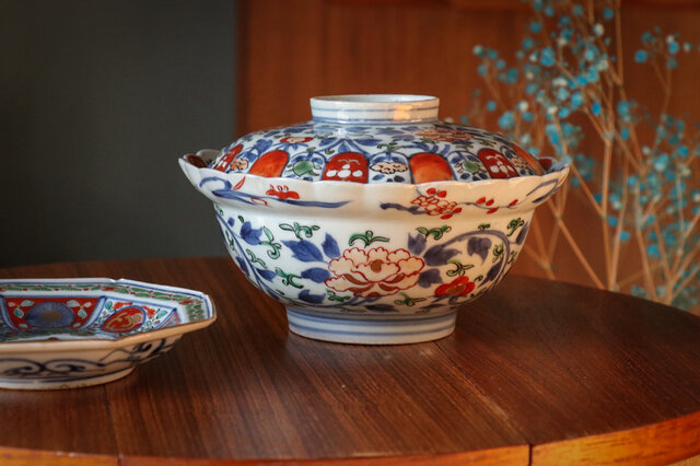 古伊万里 染錦 牡丹文 輪花蓋物 江戸後期 | iichi 日々の暮らしを