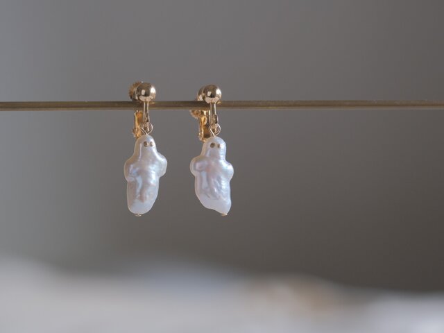 ✶アウトレット✶おばけちゃん Draugur earring ゴースト バロックパール淡水真珠ピアス・イヤリング ハロウィン | iichi  日々の暮らしを心地よくするハンドメイドやアンティークのマーケットプレイス