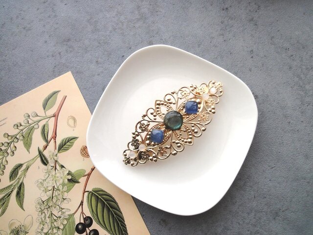 天然石のバレッタ □ ティアラ 透かし模様 □ ラブラドライト カイヤ