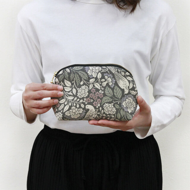 【特価品】綿麻キャンバスのラウンドポーチ（ 鳥と植物 ）化粧ポーチ 北欧 ボタニカル