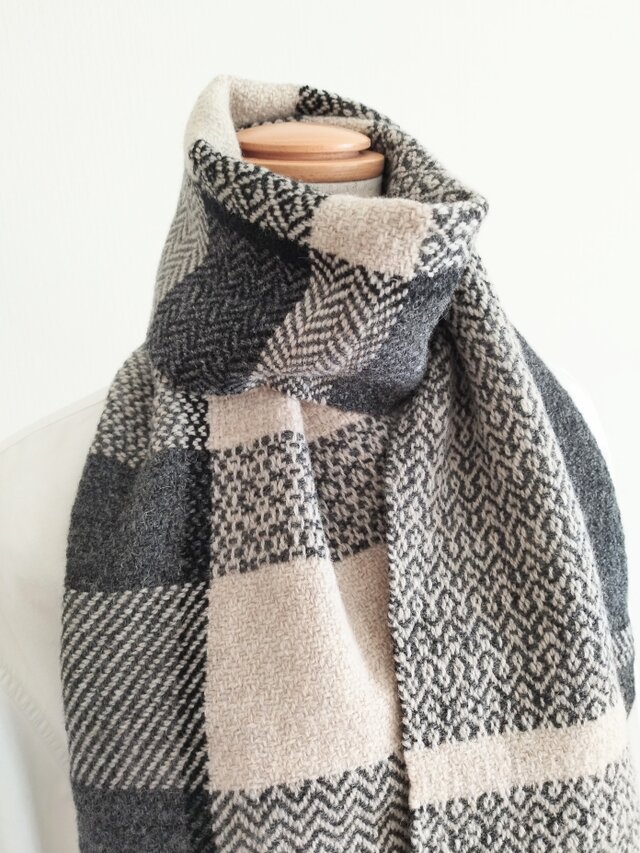 ランダム柄マフラー/モノトーン