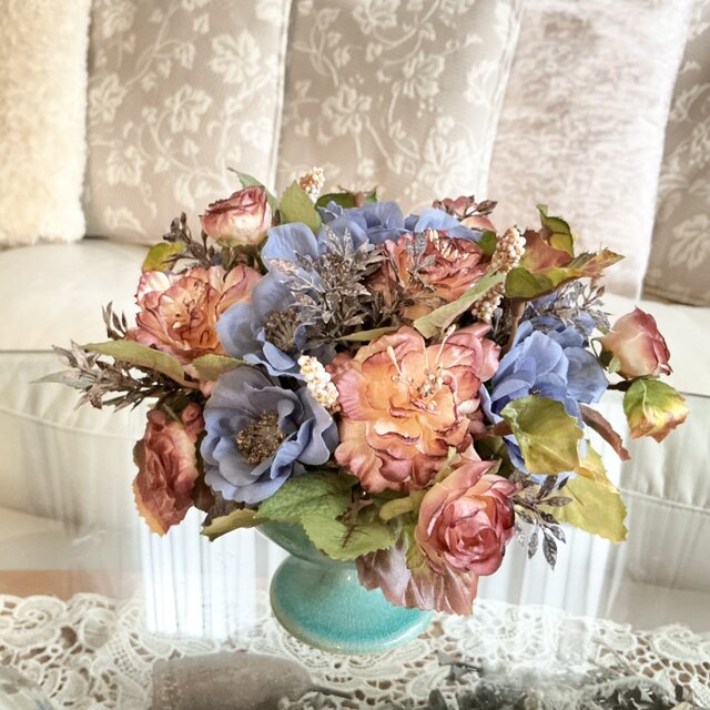⭐︎再販⭐︎優しい色のフラワーアレンジメント（造花、秋冬向けインテリアフラワー、クリスマス、大人シック）