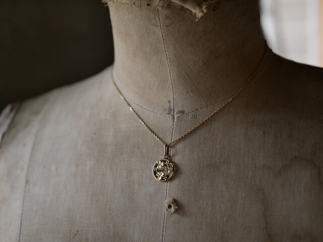 三つ葉 ネックレストップ ペンダントトップ ゴールドプレート フランス