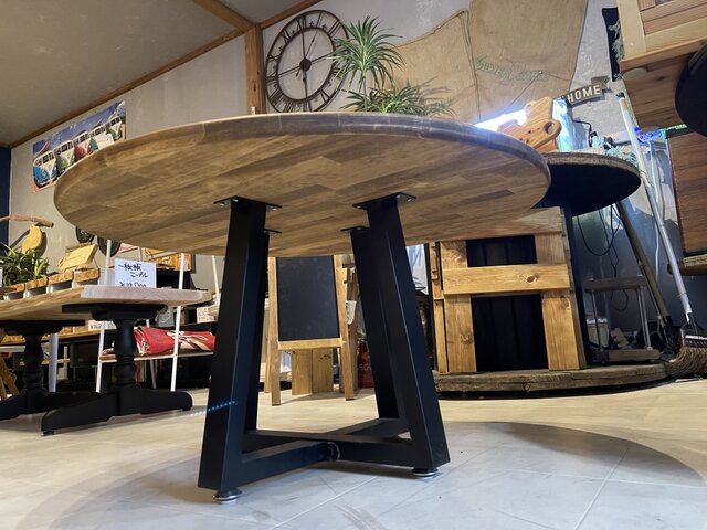 在庫あり　丸テーブル　机　リビング　ダーク　アイアン　カフェ　天然木　無垢材 0f7d418f4c0be66f529dd9f990dd18