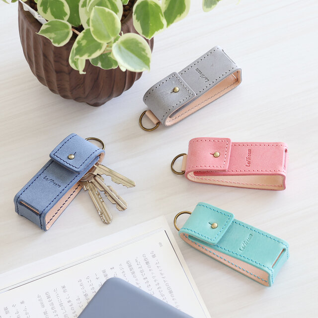 ちょこんと立つキーケース 被せ付き LF-023 シビラ×ヌメ革 レザーキーケース キーホルダー キーリング 鍵収納