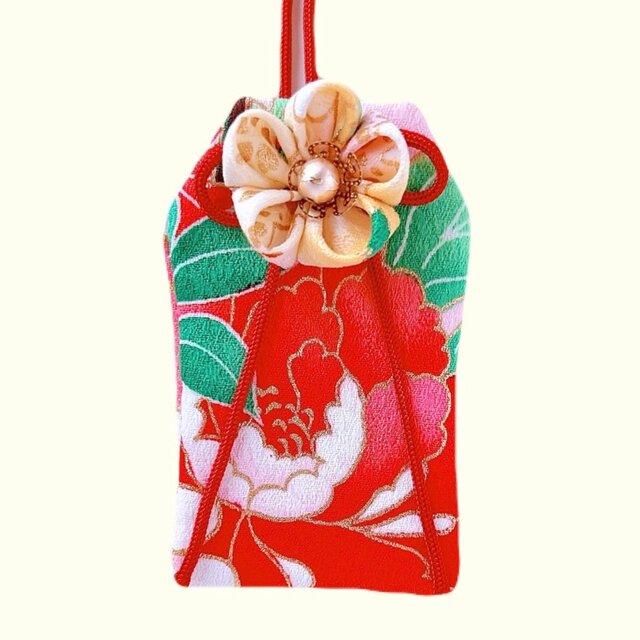 （祝紅花）元巫女が作る花のお守り袋