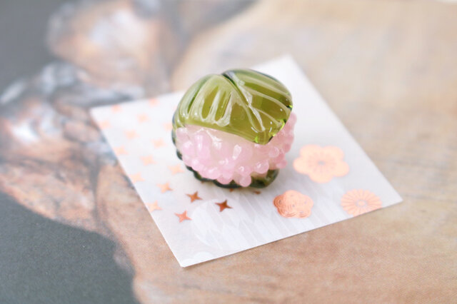 柏餅とちまき　ガラス細工　ミニチュア ミニチュア ガラス細工 干支 ひつじ 正月 飾り グラススクエア