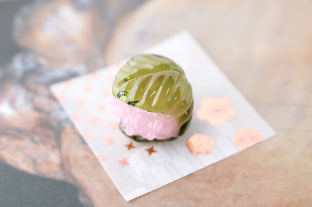 ガラスのミニチュア和菓子・桜餅 ☆ガラスのミニチュア和菓子店