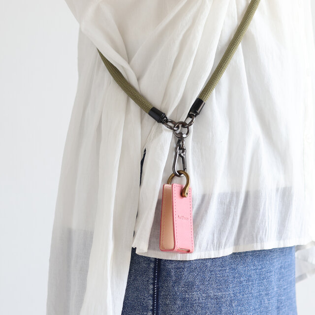 ちょこんと立つキーケース Dカン付き LF-025 シビラ×ヌメ革 レザーキー