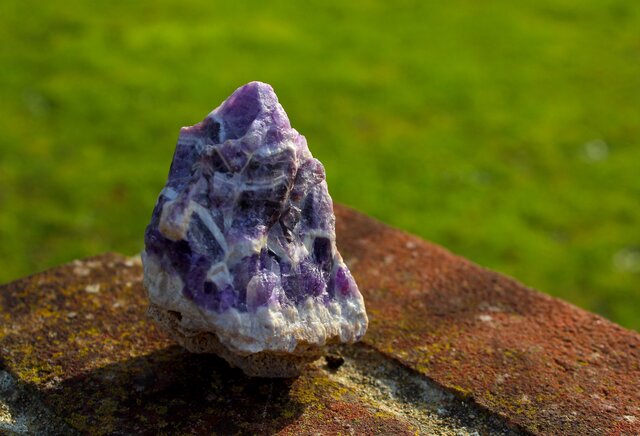 シェブロンアメジスト 原石 | iichi 日々の暮らしを心地よくする