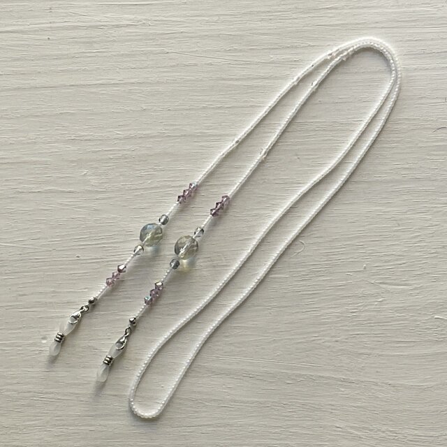 グラスコードSWAROVSKI×チェコビーズ（眼鏡コード・ストラップ）ホワイト系①