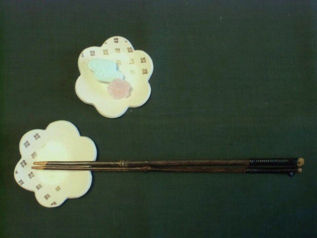 お花の豆皿の画像1枚目