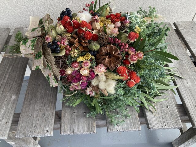 針葉樹と木ノ実のクリスマス縦長スワッグ✴︎冬のスワッグ 針葉樹と木ノ実のクリスマス縦長スワッグ☆針葉樹冬のスワッグ