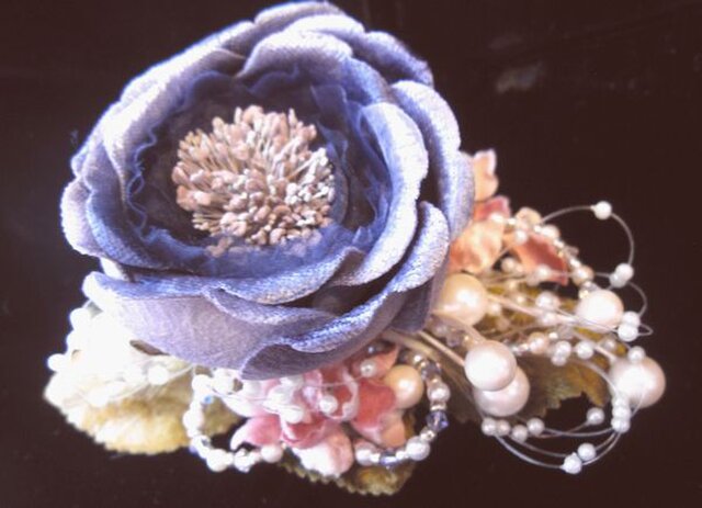 フランス アンティーク　パウダーブルーのデイジーの花冠　布花　コサージュ フランス アンティークパウダーブルーのデイジーの花冠布花コサージュ