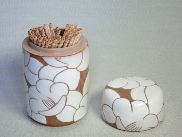 爪楊枝入れ | iichi 日々の暮らしを心地よくするハンドメイドや