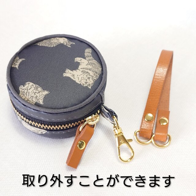 リバティプリントポーチ S ミャオウ | iichi 日々の暮らしを心地よく