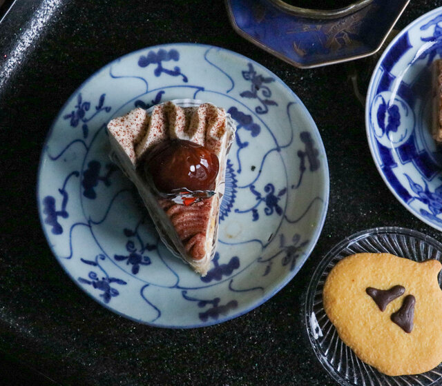 唐物 染付霊芝文 六寸皿 E1174C-2 | iichi 日々の暮らしを