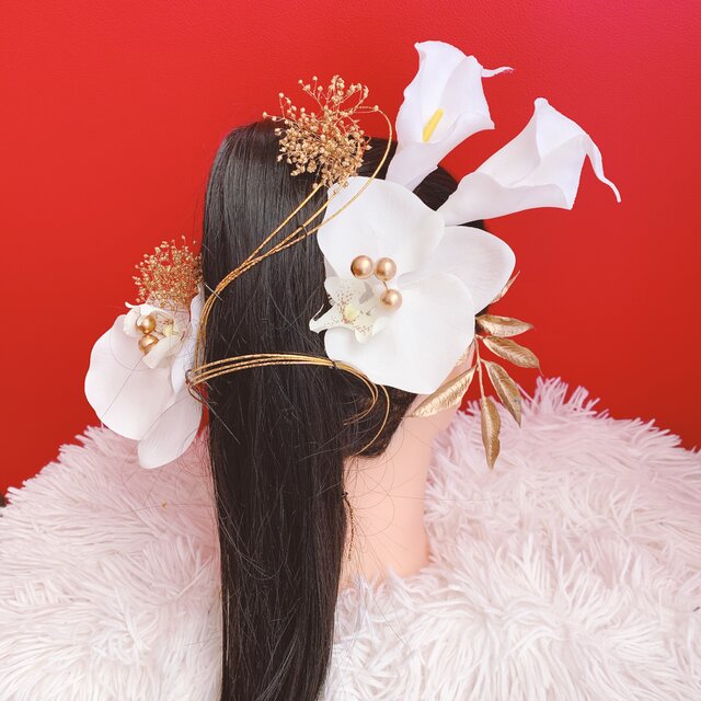 カラーリリィ結婚式髪飾り成人式髪飾りかすみ草胡蝶蘭和装ウエディング前撮り和玉髪飾り卒業式髪飾り袴ヘア