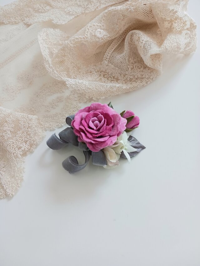 染め布花＊蕾つき薔薇のクリップつきコサージュ 髪飾り | iichi 日々の