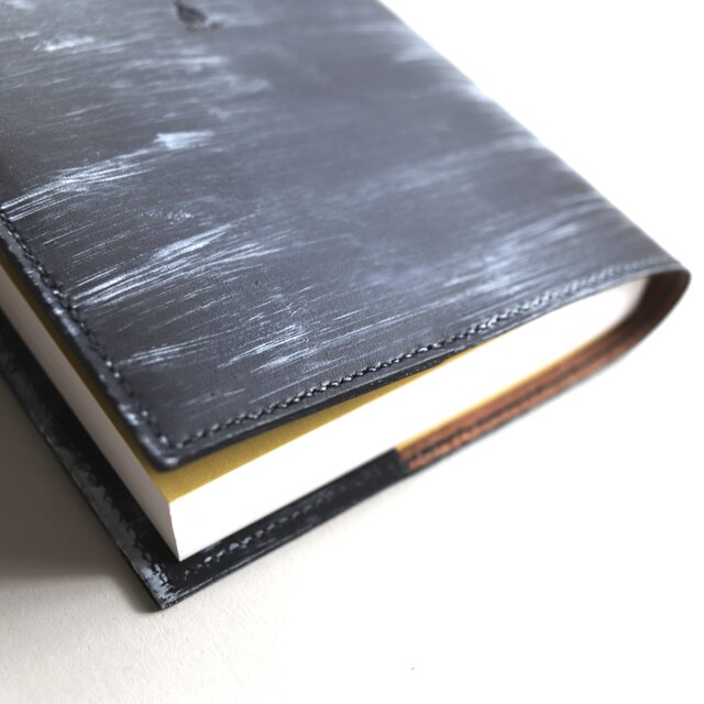 藍×墨×チタン染のソフトカバー単行本ブックカバー | iichi 日々の